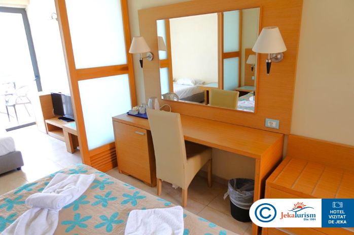 Poze Sol Cosmopolitan 9