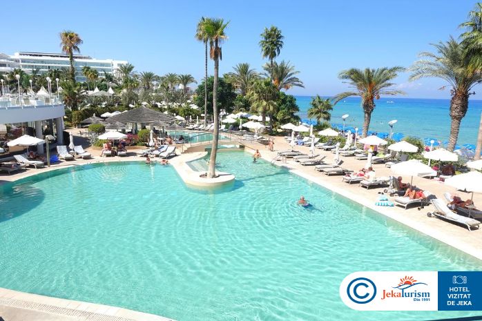 Poze Sunrise Beach 8