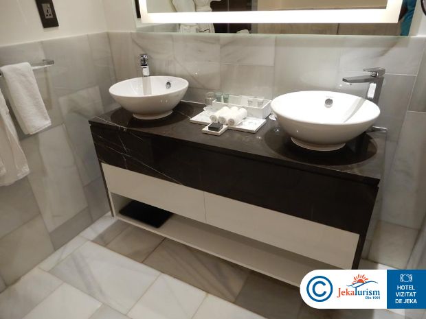 Poze Th8 Palm Beach Resort, Vignette Collection By Ihg 8