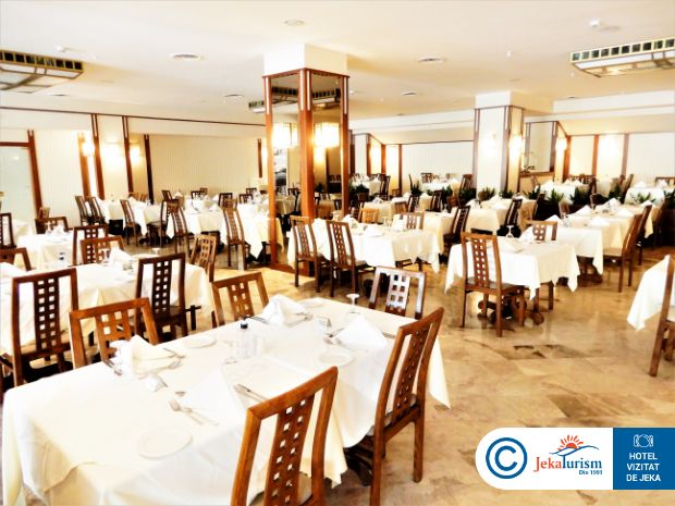 Poze Theartemis Palace 15