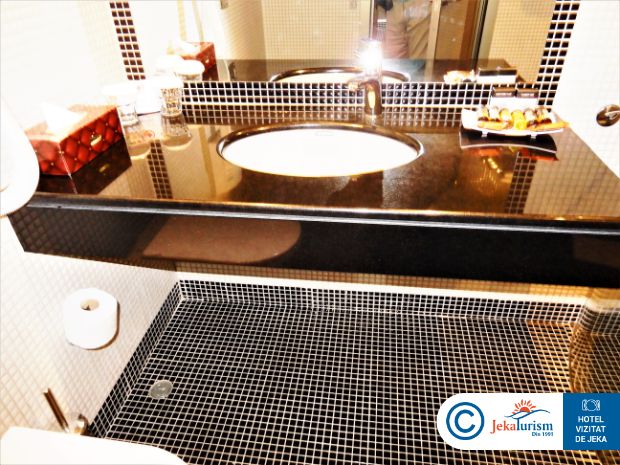 Poze Theartemis Palace 7