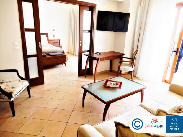 Poze Theartemis Palace 9