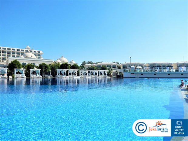 Poze Titanic Deluxe 8