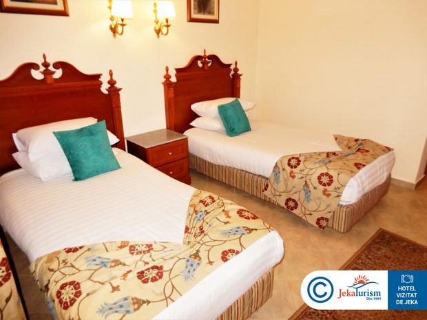 Poze Titanic Palace 6