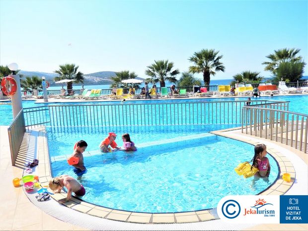 Poze Tusan Beach Resort 8