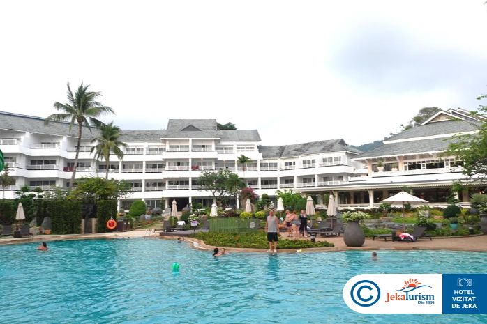 Poze Thavorn Palm Beach Resort Phuket