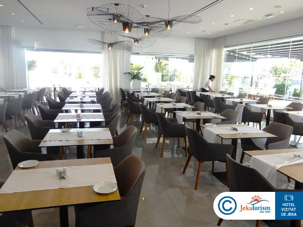 Poze The Blue Ivy 11