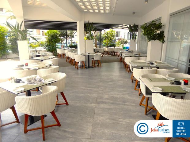 Poze The Blue Ivy 12