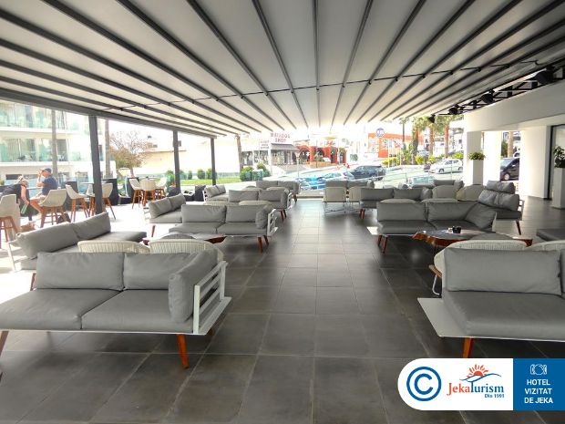 Poze The Blue Ivy 13