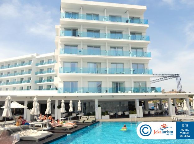 Poze The Blue Ivy Protaras