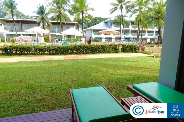 Poze The Briza Beach Resort Thailanda