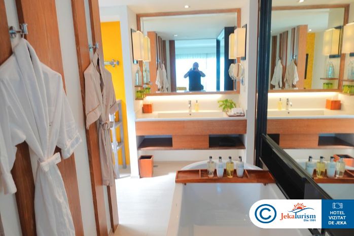 Poze The Nai Harn Phuket 10