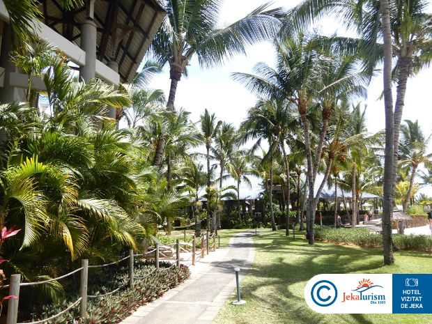 Poze Victoria Beachcomber Resort & Spa 21