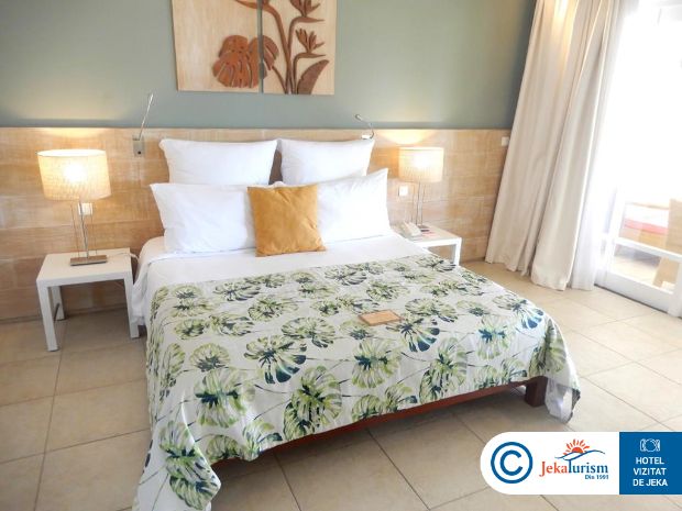 Poze Victoria Beachcomber Resort & Spa 8