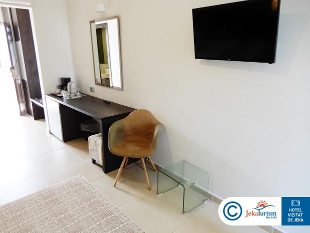 Poze White Olive Premium Laganas 6