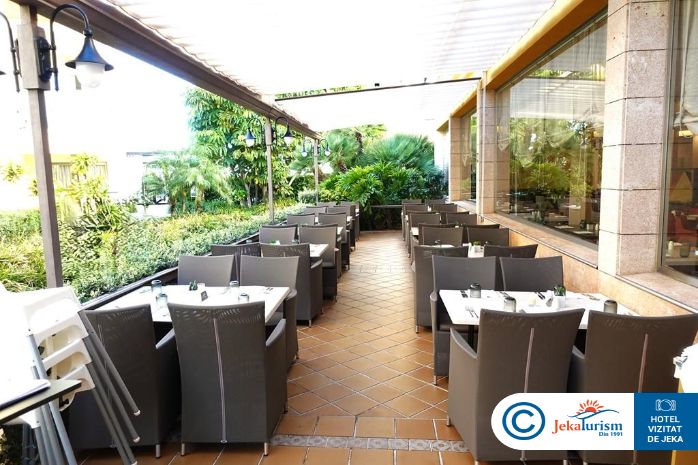 Poze Zafiro Tropic 12