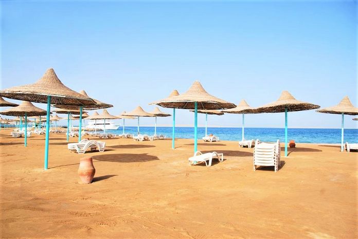 Royal Lagoons Resort & Aqua Park 10