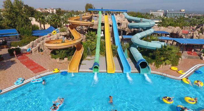 Von Resort Golden Coast 7