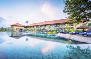 Hotel Avani Kalutara Resort And Spa Kalutara
