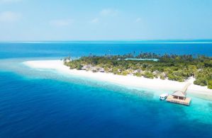 Hotel Dreamland Maldives – The Unique Sea & Lake Resort Spa Baa Atoll