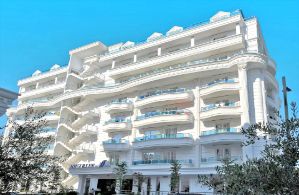 Hotel Fafa Aqua Blue Golem