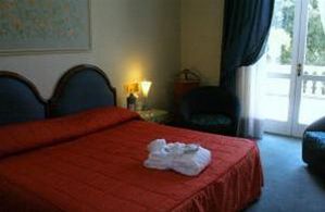 Hotel NH PLAZA GENOVA