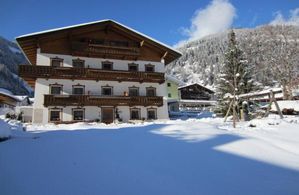 Hotel WIESENHOF STUBAITAL