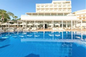 Hotel Atlantica Sea Breeze Protaras