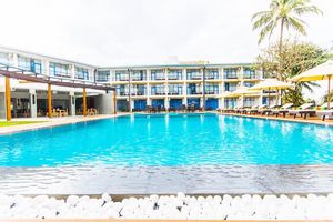 Hotel Camelot Beach Negombo