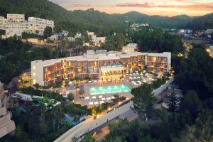 Hotel Cala San Miguel Ibiza Resort, Curio Collection By Hilton Ibiza