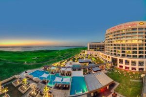 Hotel Crowne Plaza Yas Island By Ihg Abu Dhabi