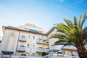 Hotel Luna Riccione E Aqua Spa Rimini