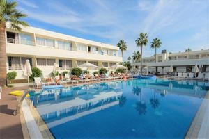 Hotel Aparthotel Melpo Antia Suites Ayia Napa