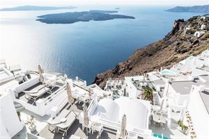 Hotel On The Rocks Santorini