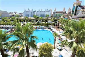 Hotel Side Crown Palace Side