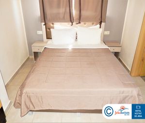 Poze ANNA MARIA PARADISE 8