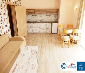 Poze AVENUE DELUXE 10