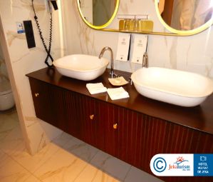 Poze Adrian Jardines De Nivaria Spania