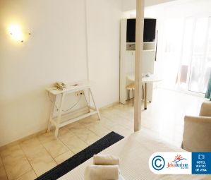 Poze BELVEDERE GERAKAS LUXURY SUITES 6