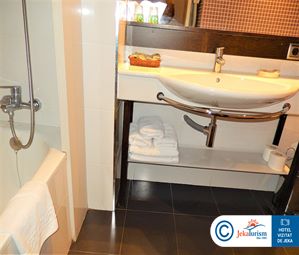 Poze BERNAT II SPANIA