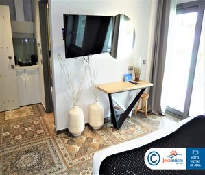 Poze BLUE CARPET LUXURY SUITES 12