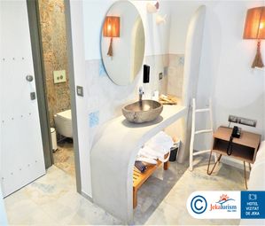 Poze BLUE CARPET LUXURY SUITES 8