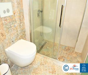 Poze BLUE CARPET LUXURY SUITES 9