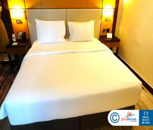 Poze Golden Tulip Media 9