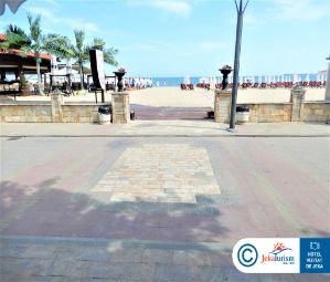 Poze Helena Sands 14