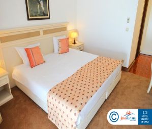 Poze Helena Sands Bulgaria