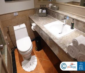 Poze Hotel Beyond Resort Kata Phuket Thailanda