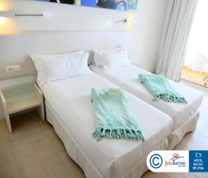 Poze Hotel Iberostar Waves Bouganville Playa