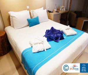 Poze Hotel The Island