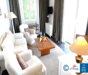 Poze Hvd Oasis Boutique 6